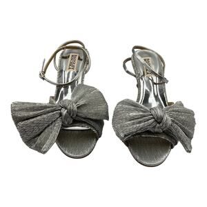 Badgley Mischka Metallic Pleated Bow Kitten Heel Sandals Silver Size 6